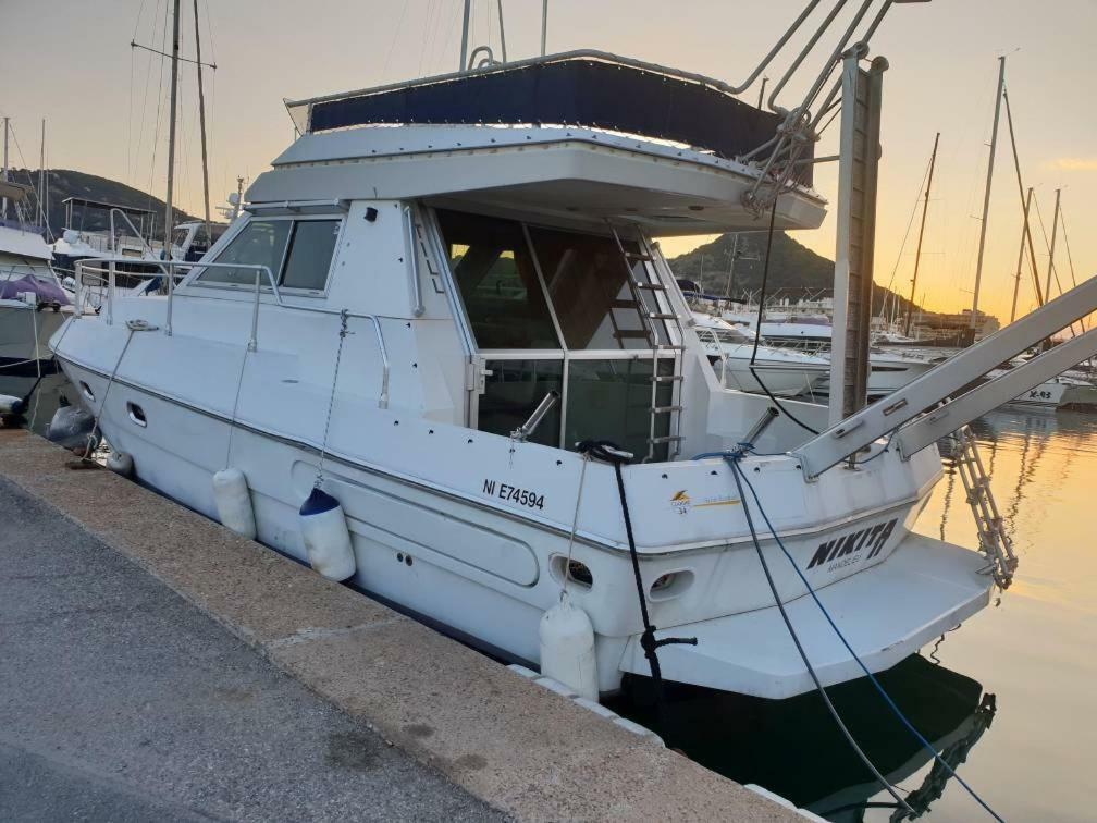 Ferretti 36 ' Bateau A Quai Vieux-Port Cannes Festival La Croisette Exterior foto